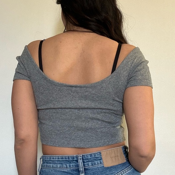 Gray Off Shoulder Cropped Tee - Picture 2 of 2